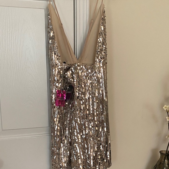 Forever 21 Gold Sequin Dress - Picture 4 of 4